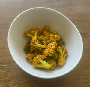 Cauliflower and Green Peas Curry